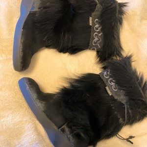 Technically black fur boots see photos for sizing